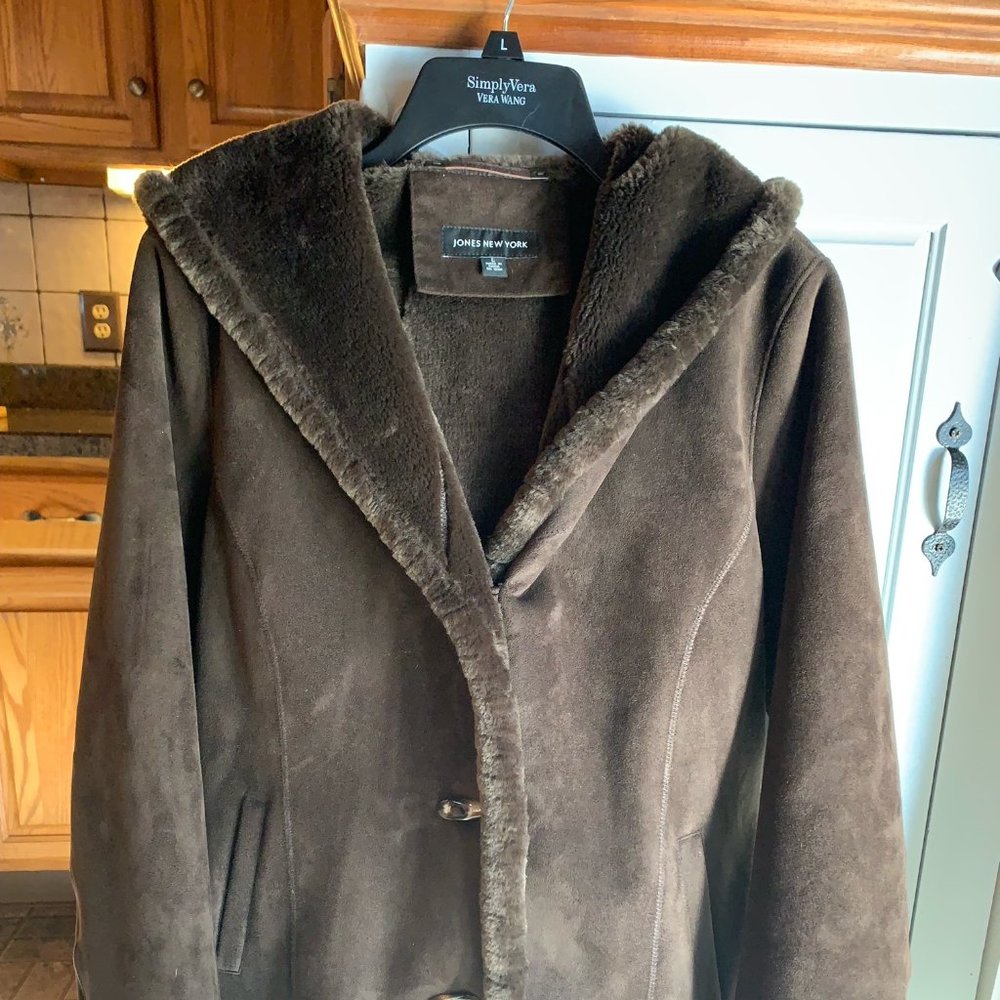 Jones NY heavy weight faux fur shearling coat L 10-12